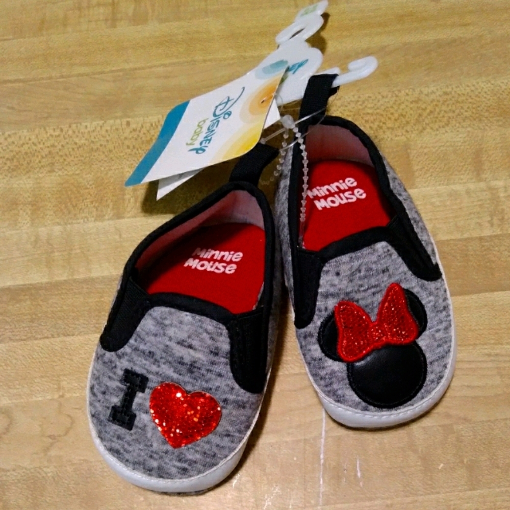 Disney baby Girl shoes NWT